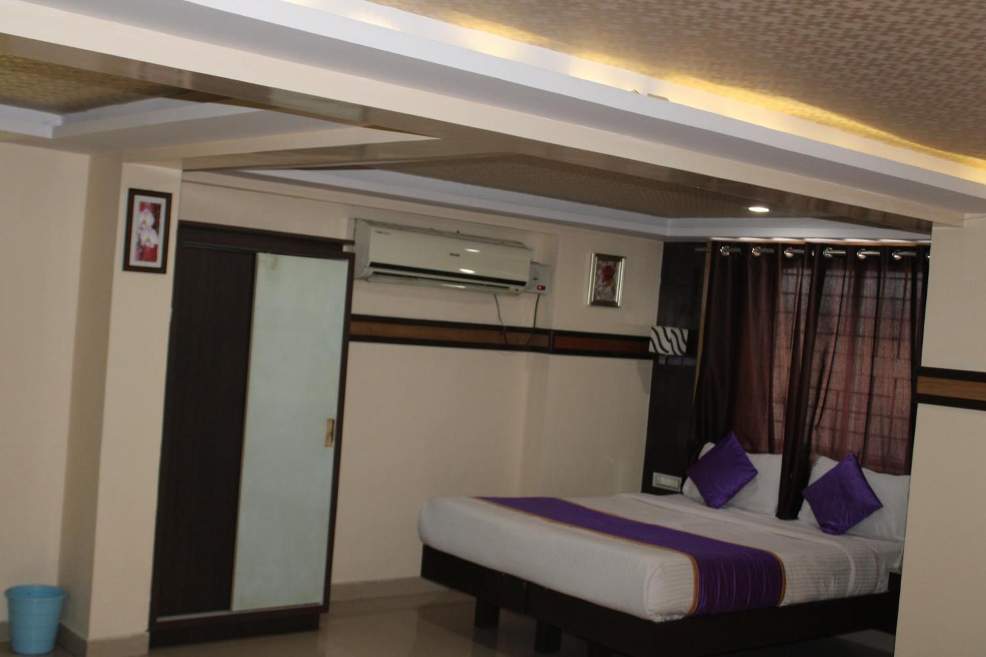 Vp International Hotell Bangalore Eksteriør bilde