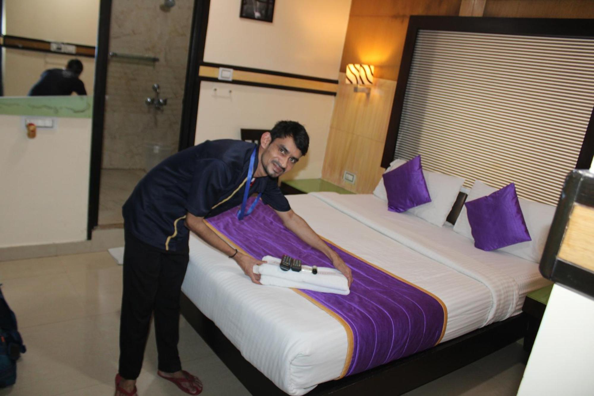 Vp International Hotell Bangalore Eksteriør bilde