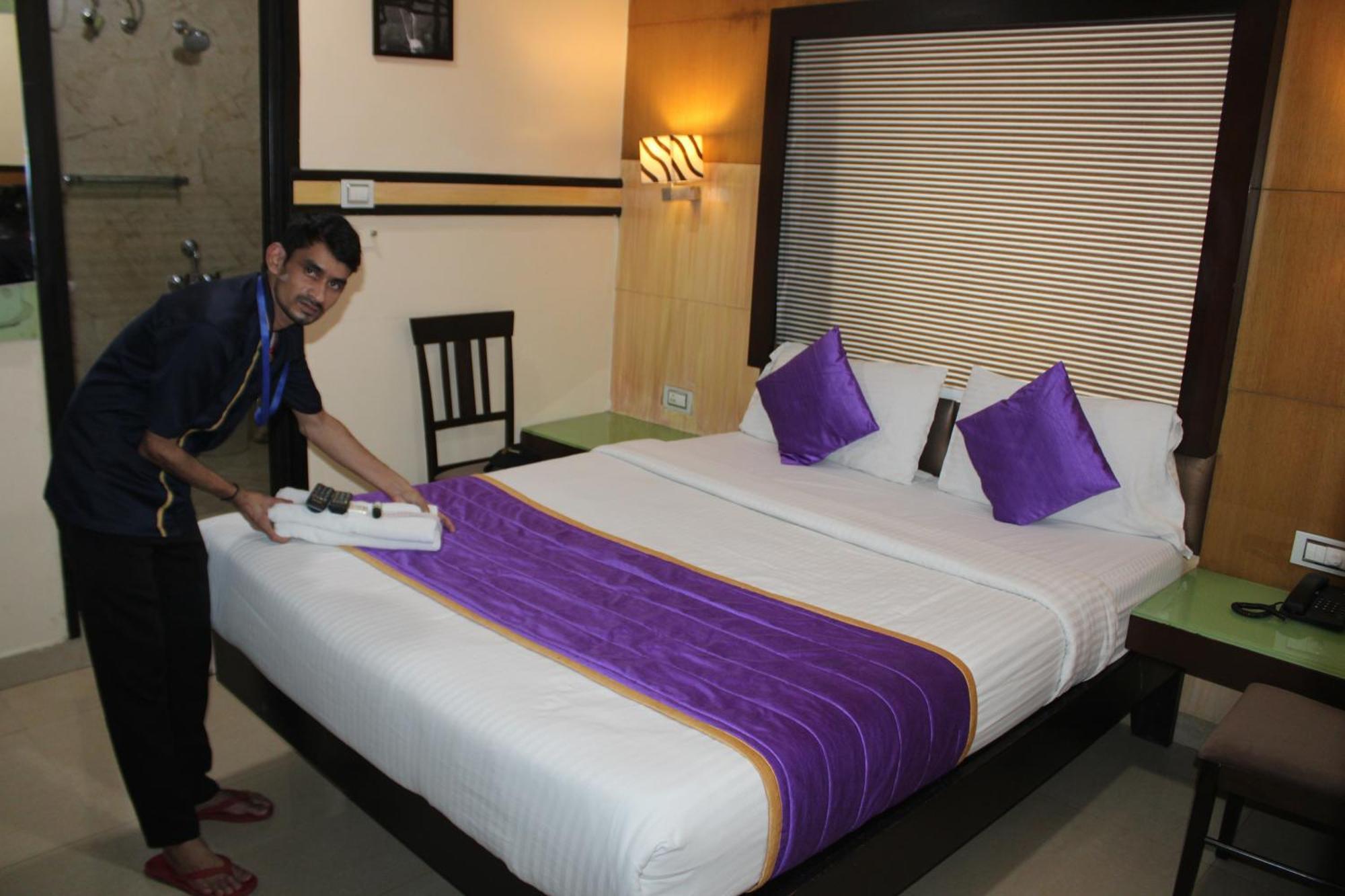 Vp International Hotell Bangalore Eksteriør bilde