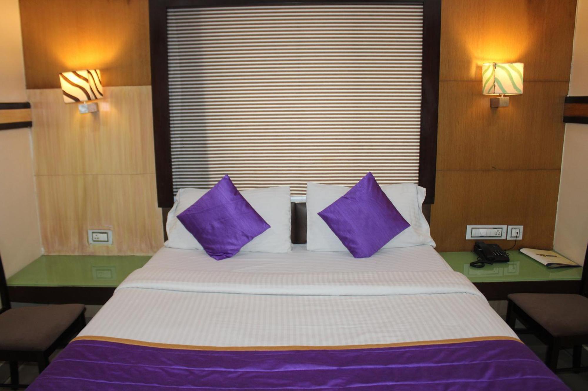 Vp International Hotell Bangalore Eksteriør bilde