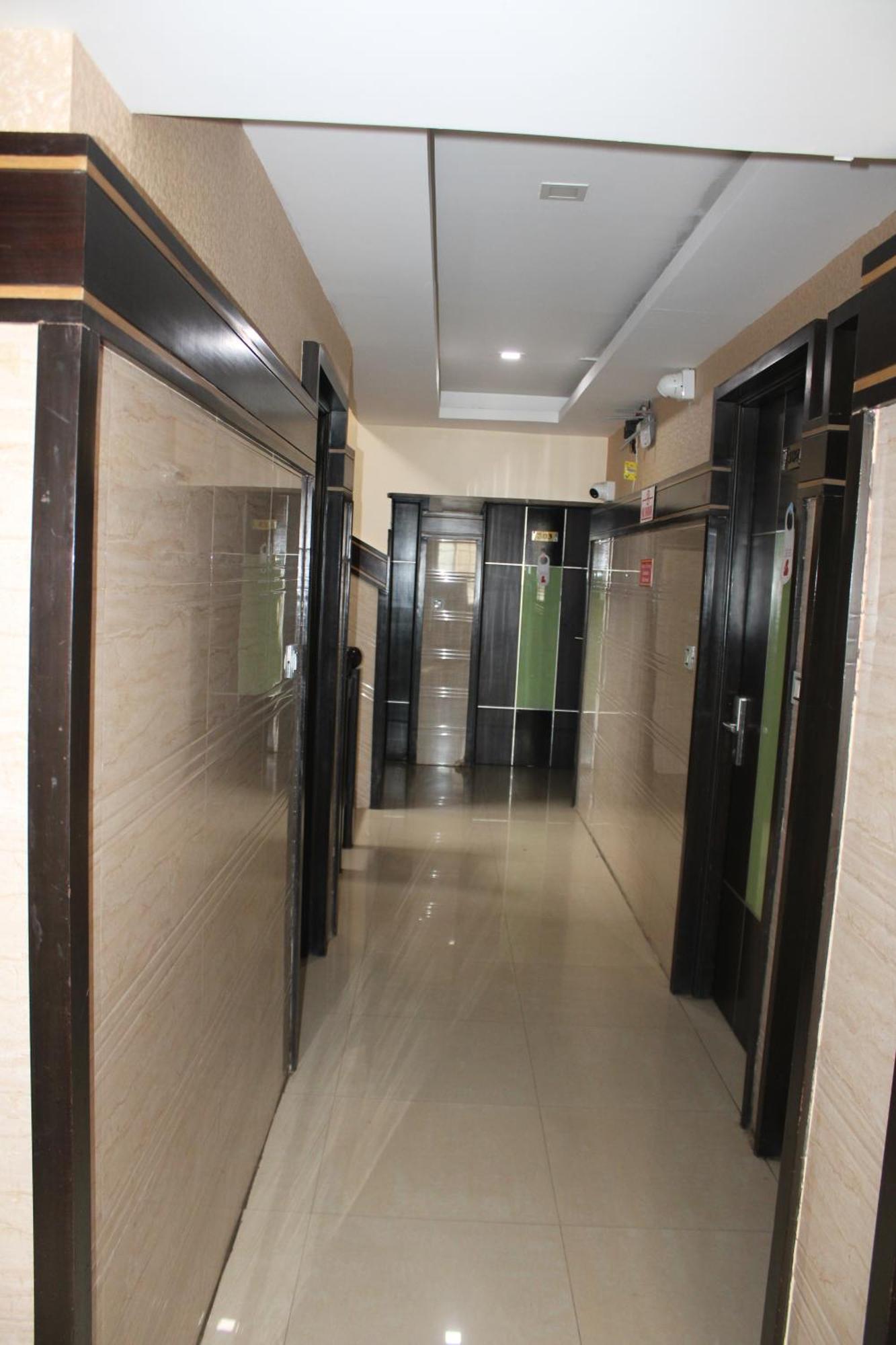 Vp International Hotell Bangalore Eksteriør bilde