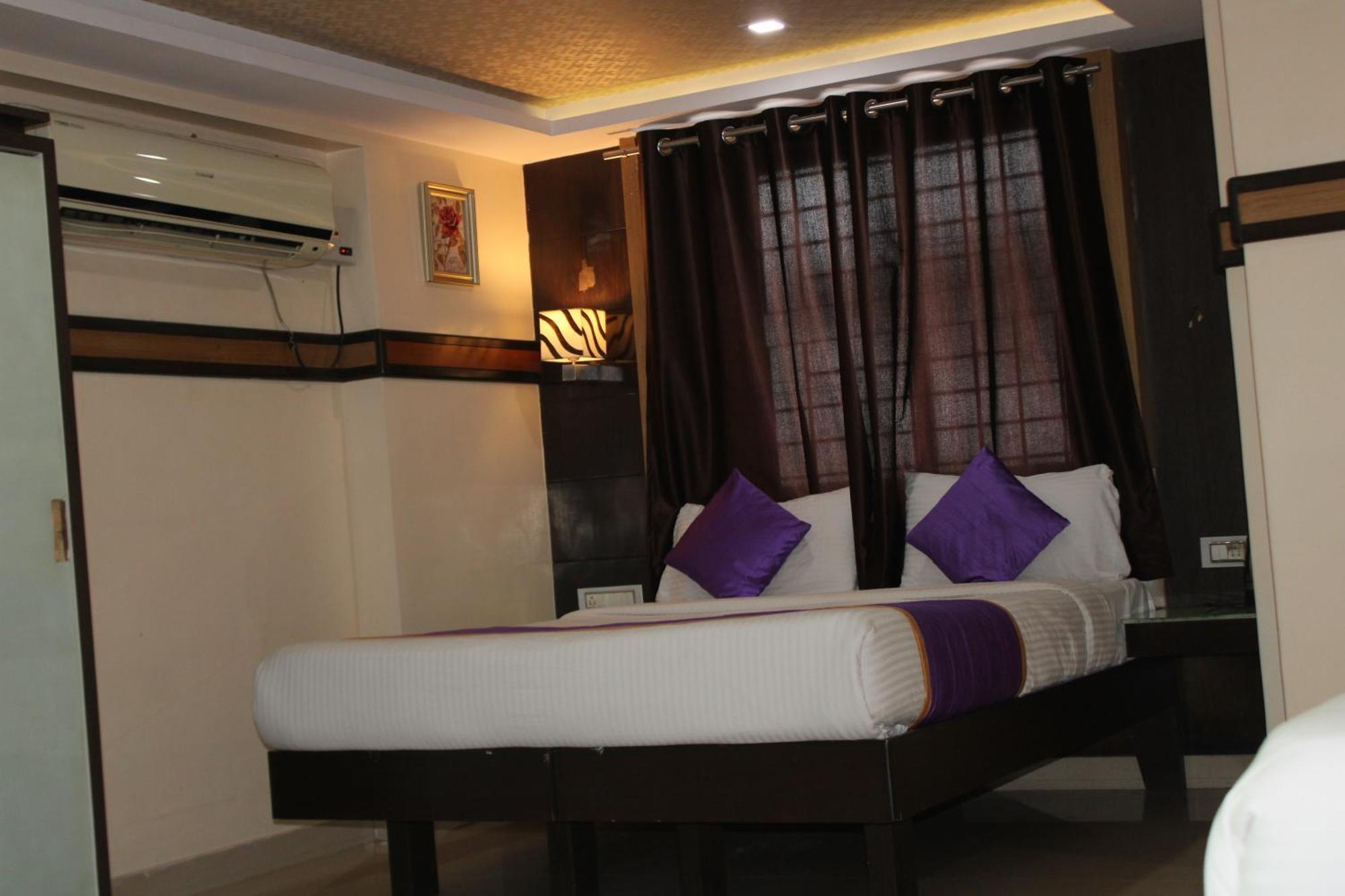 Vp International Hotell Bangalore Eksteriør bilde