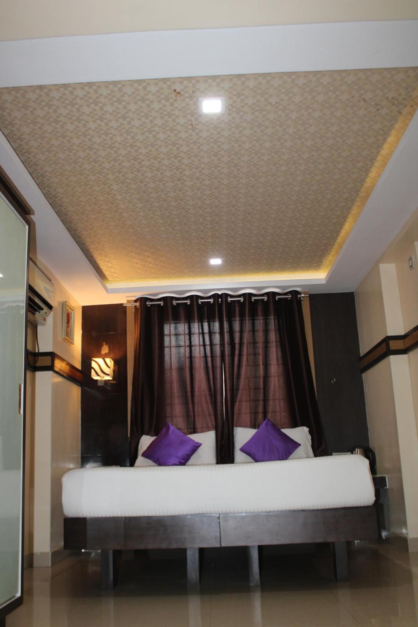 Vp International Hotell Bangalore Eksteriør bilde