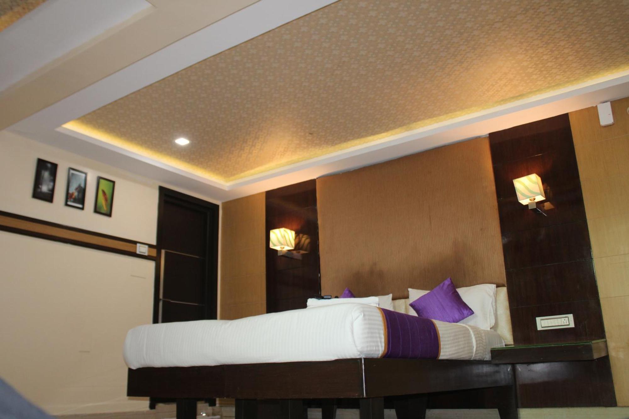 Vp International Hotell Bangalore Eksteriør bilde