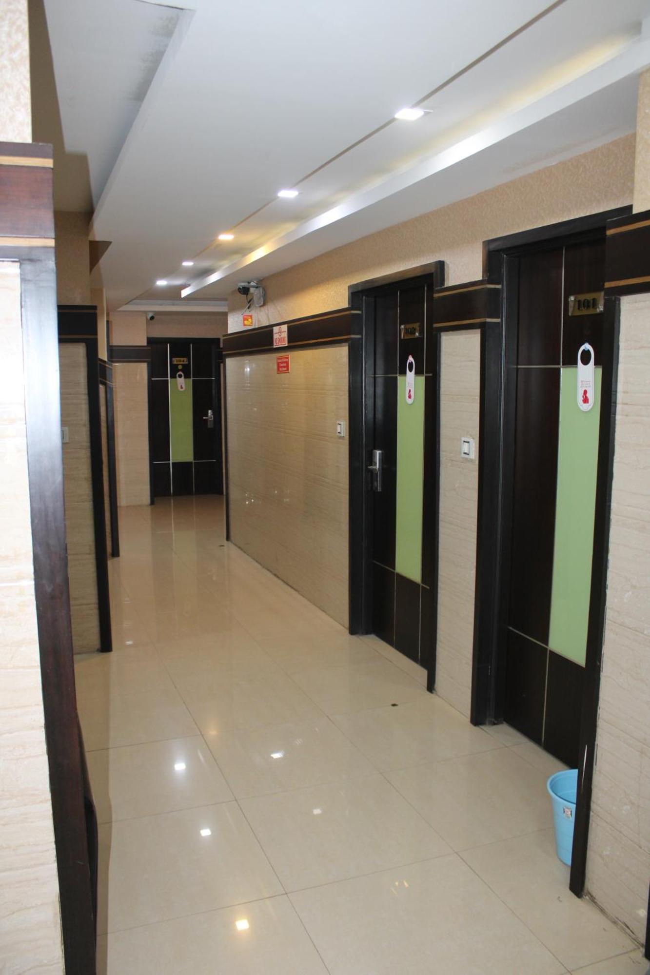 Vp International Hotell Bangalore Eksteriør bilde