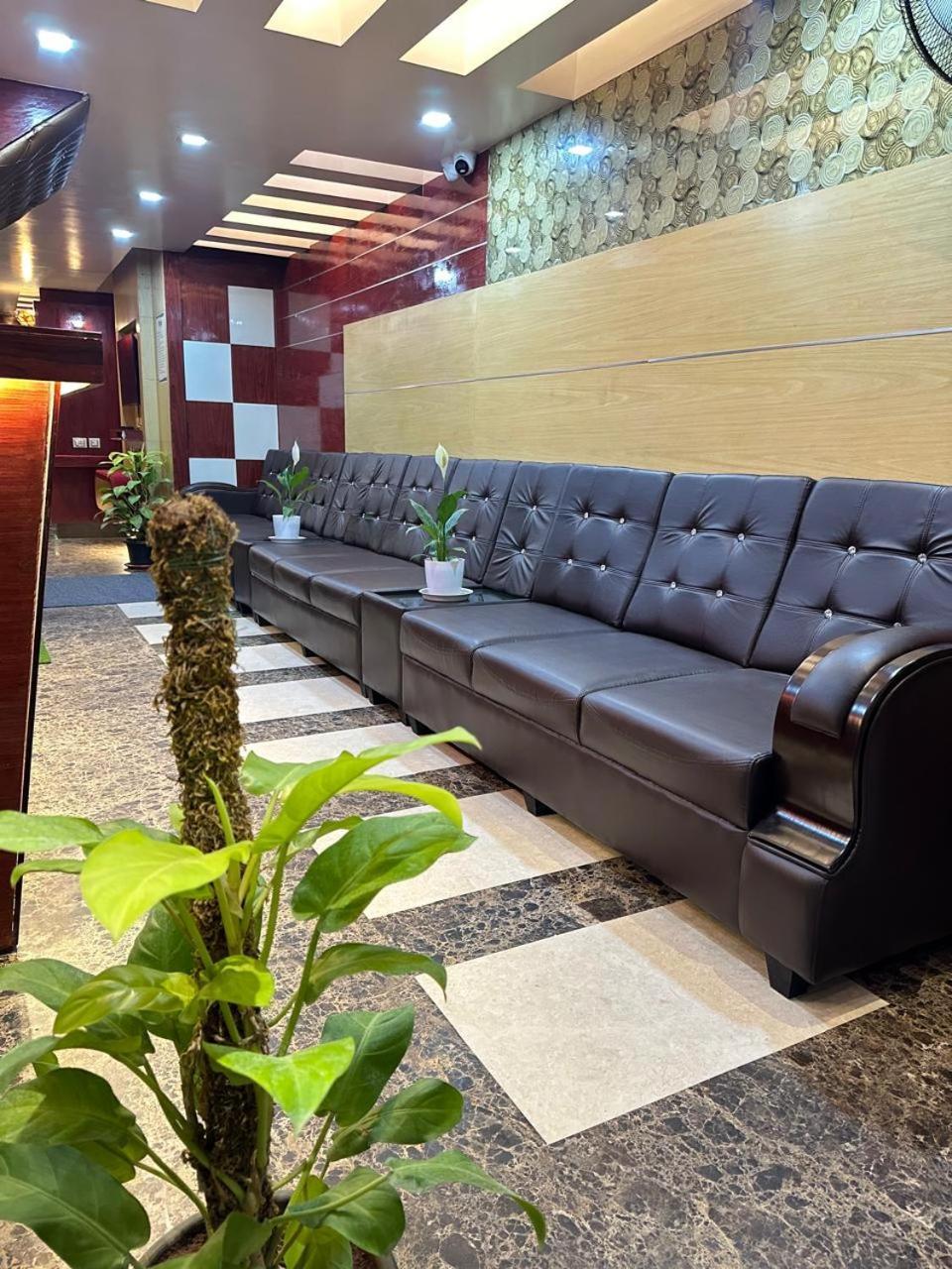 Vp International Hotell Bangalore Eksteriør bilde